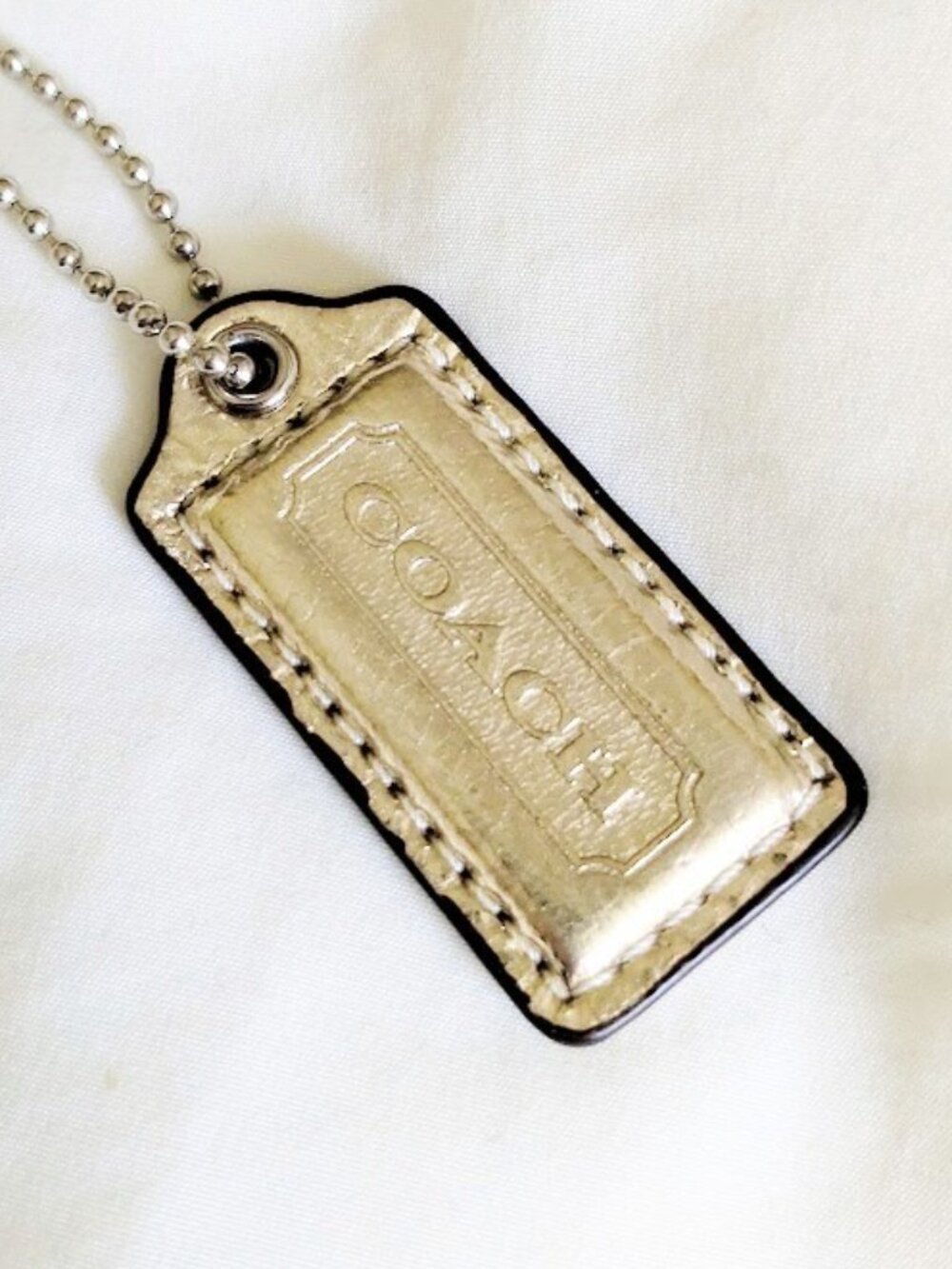 Coach Hang Tag 2" Charm Metallic Leather Shiny Light Gold Silver Chain Y2K